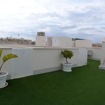 Διαμέρισμα Modern In Torrevjea 200m From The Loccos *