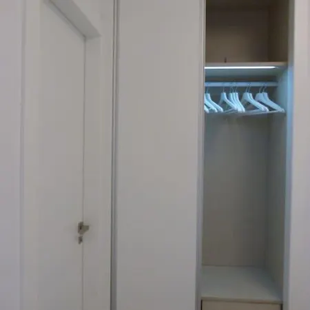 Διαμέρισμα Modern In Torrevjea 200m From The Loccos *