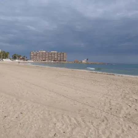 Modern In Torrevjea 200m From The Loccos Torrevieja